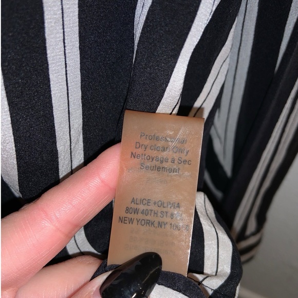Alice and Olivia Black & White Silk Striped Blouse - Picture 14 of 15